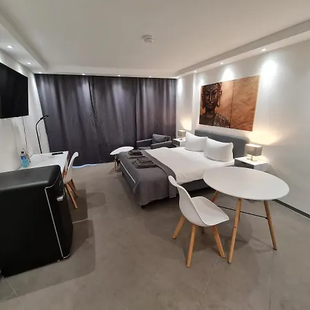 Check-Inn Hotels - Essen-2