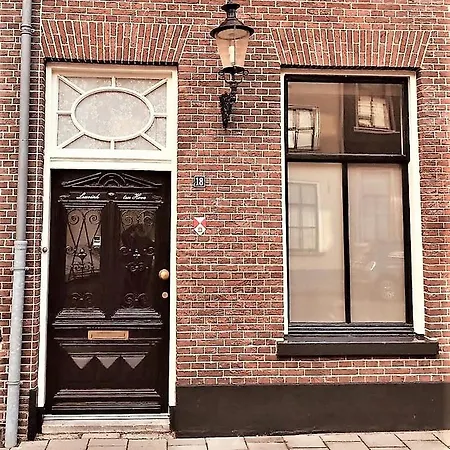 De Buurvrouw Nr.18-3