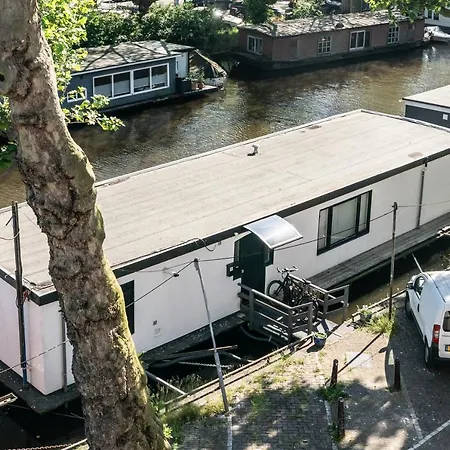 Amsterdam-Houseboat-Amstel-3