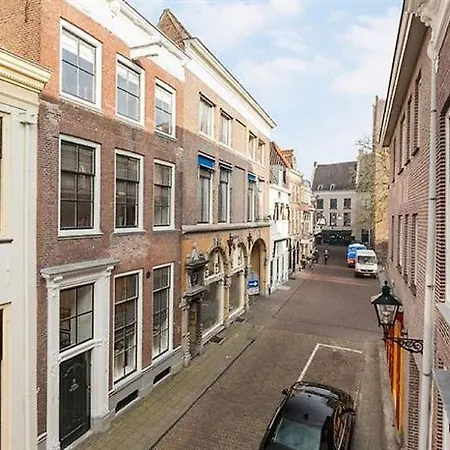 Stadslogement 8-2