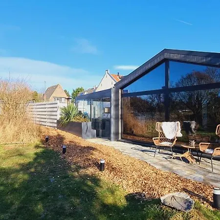 B&B Het Duinhuisje Met Jacuzzi, Gratis Parkeren, 2 Fietsen Te Leen, Airco-2
