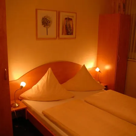 Stumbergers Hotel - Free Parking --3