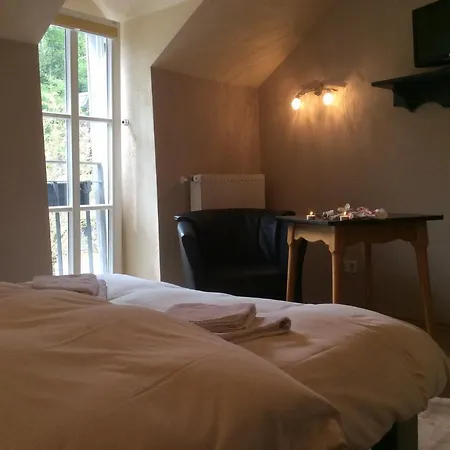 Bed & Breakfast Du Chateau - Breakfast Not Included-2