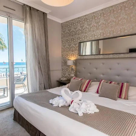 Hotel Le Royal Promenade Des Anglais-3