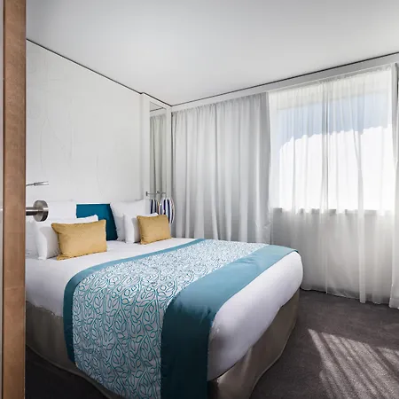 Golden Tulip Marseille Euromed-3