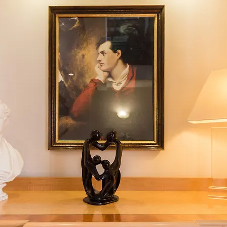 Byron Hotel-3