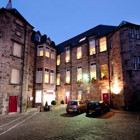 Leonardo Edinburgh City-3