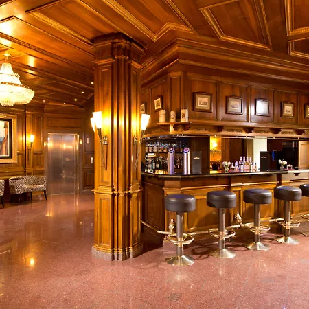 King'S Hotel First-3