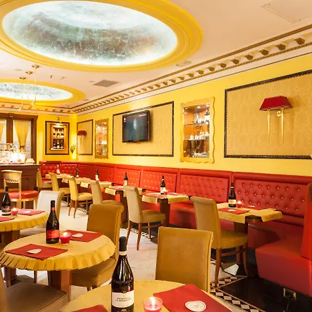 Hotel Manfredi Suite In Rome-3