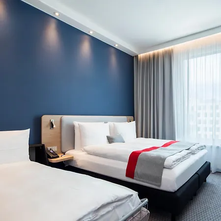 Holiday Inn Express Munich City West By Ihg-3
