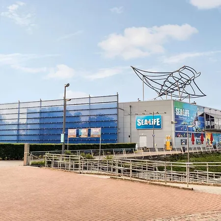 Super 8 By Wyndham Oberhausen Am Centro-2