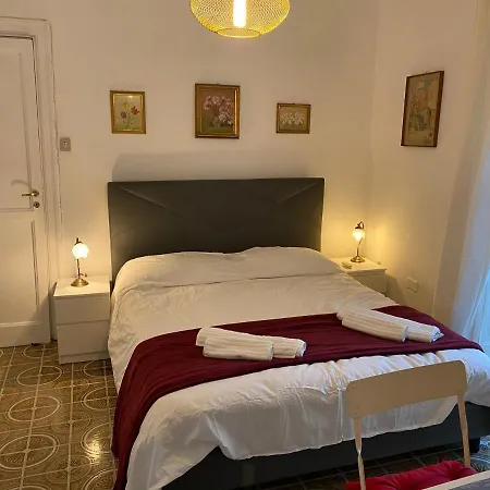 Rooms in San Domenico Maggiore 3-2