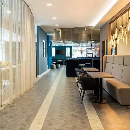 Elaya Hotel Oberhausen Ehemals Ana Living Oberhausen By Arthotel Ana-2