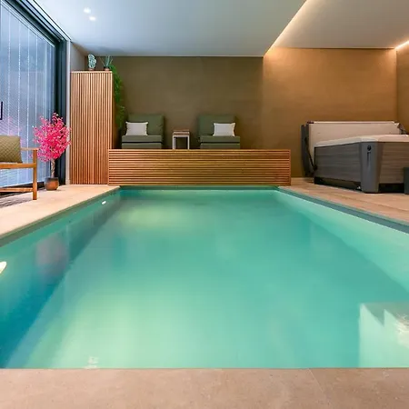The Newport Lodge Included 3H Private Indoor Welnes & Use E-Bikes-3