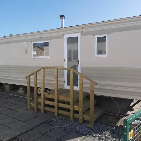 Caravan 2 bedroom - New Camping Ideal-2
