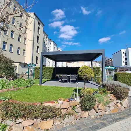 Space Hotel Im Campus Der Jvp Schule-2