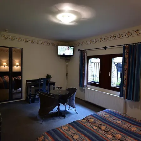 Hotel Moulin De La Strument-3