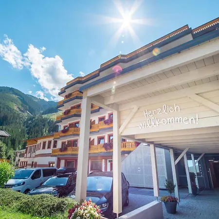 JUFA Alpenhotel Saalbach-3