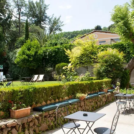 Villa Riari Garden-3