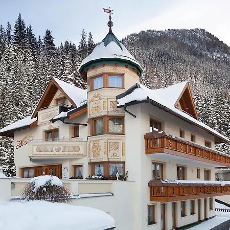Hotel Garni Bellevue-3