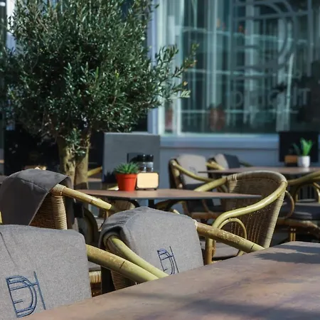 Hotel Grand Cafe Deight-3