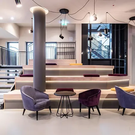 Premier Inn Hamburg St. Pauli-3