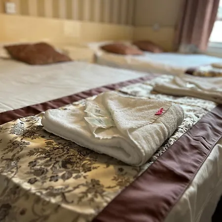Earls Court Hotel-3