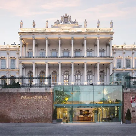 Palais Coburg-2