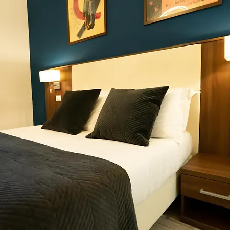 Archi Di Roma Guest House-3