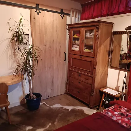 Bed And Breakfast Opus 209-2
