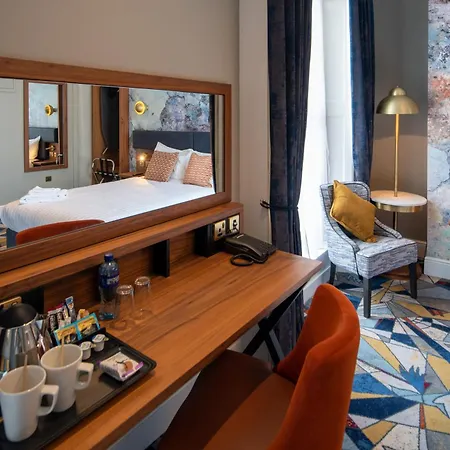 Keavan's Port Hotel , Dublin-3