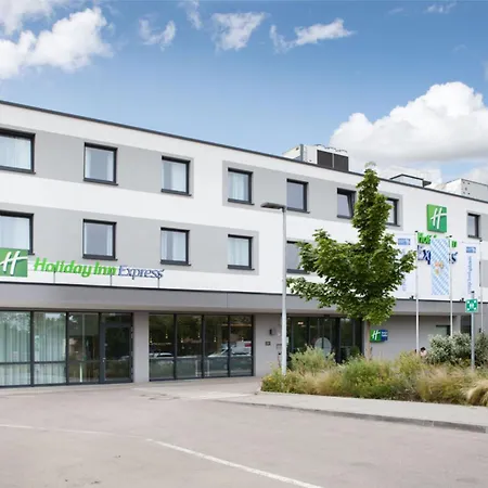 Holiday Inn Express Munich - Olympiapark By Ihg-2