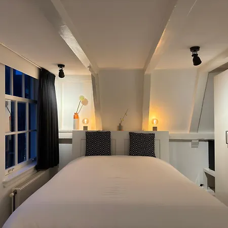 Nine Streets Inn-2