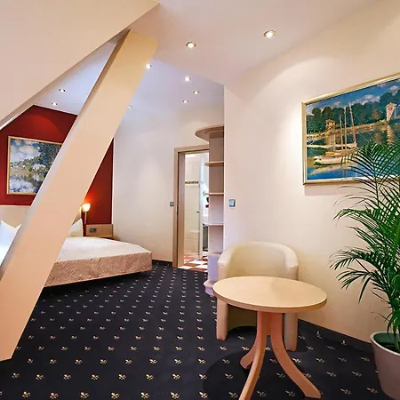 Hotel Goldene Rose-2
