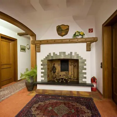 Burghotel-2