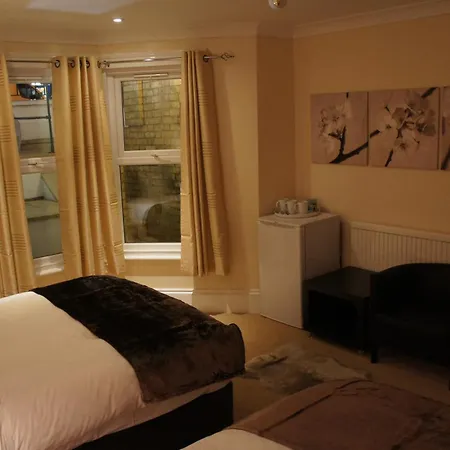 Sapphire Hotel London-3