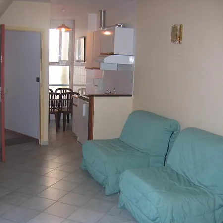 Hotel Ferney Republique-2