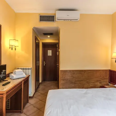Hotel Pomezia-3