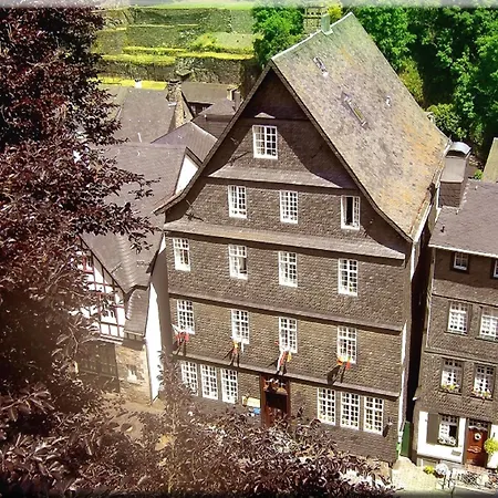 Hotel Graf Rolshausen-3