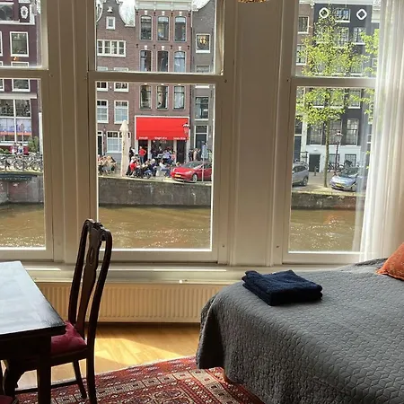 Canal View B&B Amsterdam-3