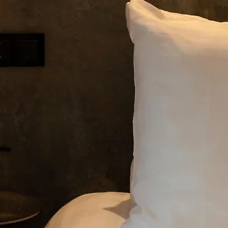 Midtown Hotel Triple Room-2