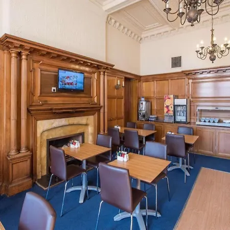 Travelodge Edinburgh Haymarket-2