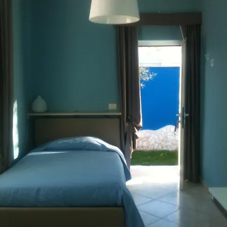 Bed And Breakfast Fly-2