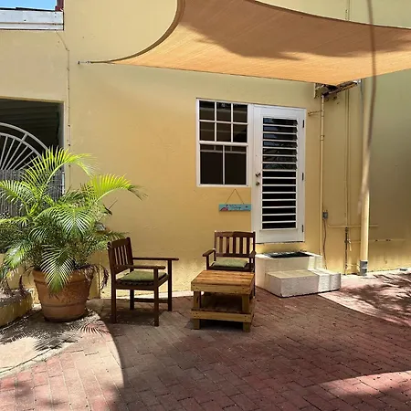Woodstock Palmresort Curacao-2