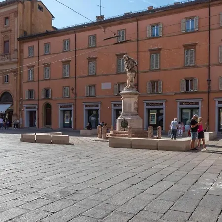 Piazza San Domenico Rooms - Bedinbolognacentro-3
