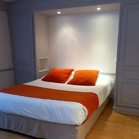 Brit Hotel Comtes De Champagne - Troyes Centre Historique-3