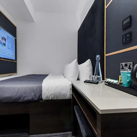The Z Hotel Trafalgar-3