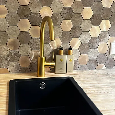 Bed&Breakfast Heerenveen Centrum met Privé Sauna en Jacuzzi-2