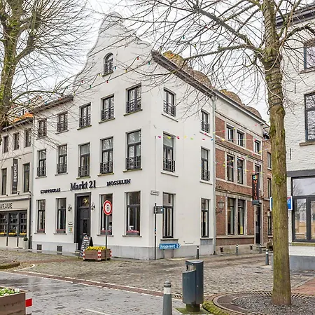 Guesthouses By Hotel Van Eyck-2