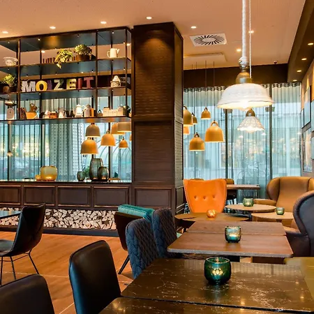 Motel One Salzburg-Sued-2